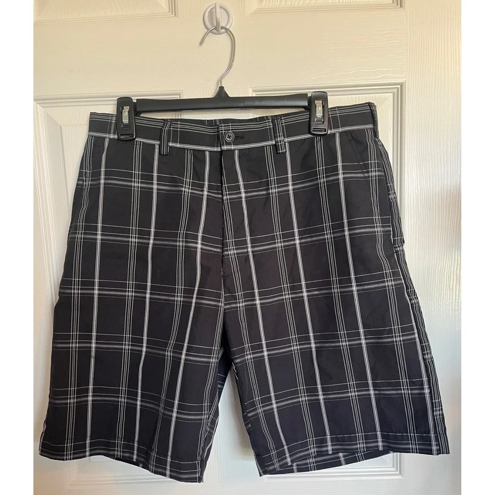 PGA TOUR Mens Plaid Golf Shorts Flat Front Sz 32 Black White Polyester
